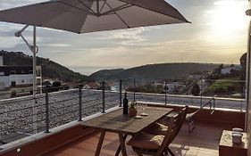 Lovelystay - Sesimbra 3Bdr Apartment W/Terrace